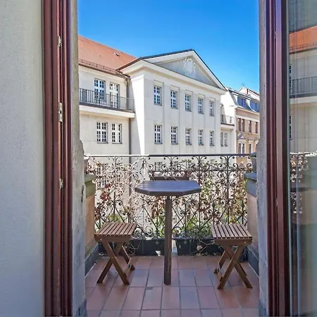 Charmante Altbauwohnung Im Szenekiez Mit Balkon アパート