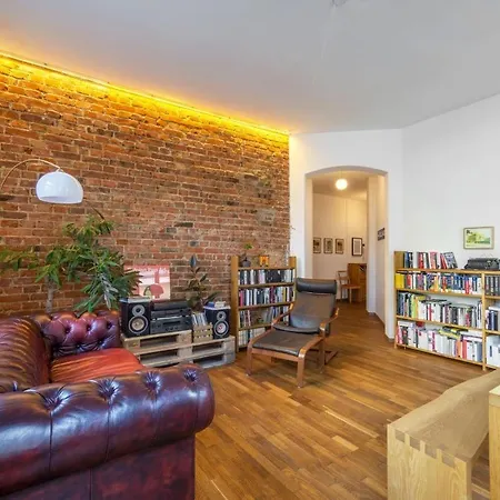 アパート Charmante Altbauwohnung Im Szenekiez Mit Balkon