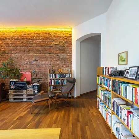 아파트 Charmante Altbauwohnung Im Szenekiez Mit Balkon *
